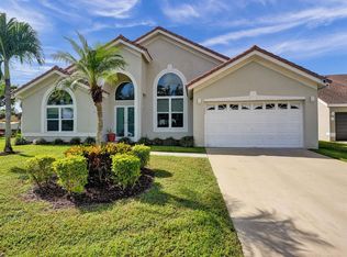 13 Meadows Park Ln, Boynton Beach, FL 33436