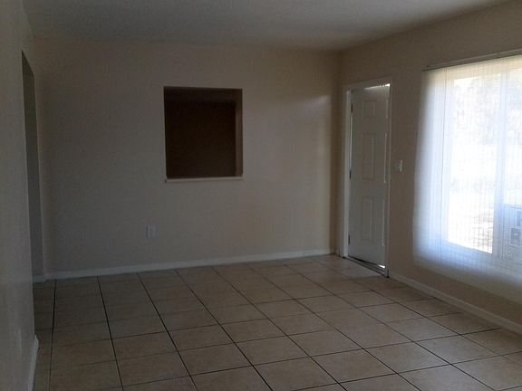 2nd image of 1380 S De Leon Ave