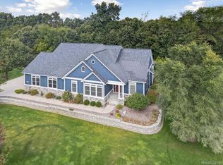 4584 Emu Dr, Pinckney, MI 48169