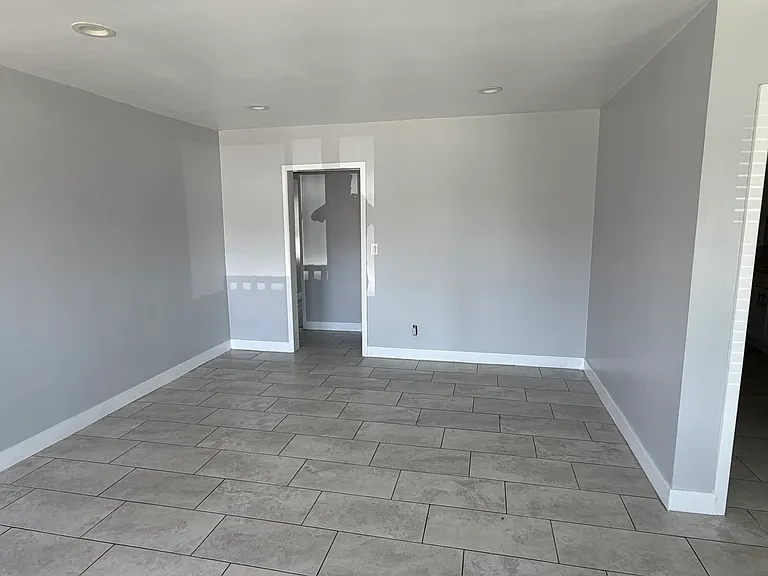 3110 Hodges Ave — Photo 3