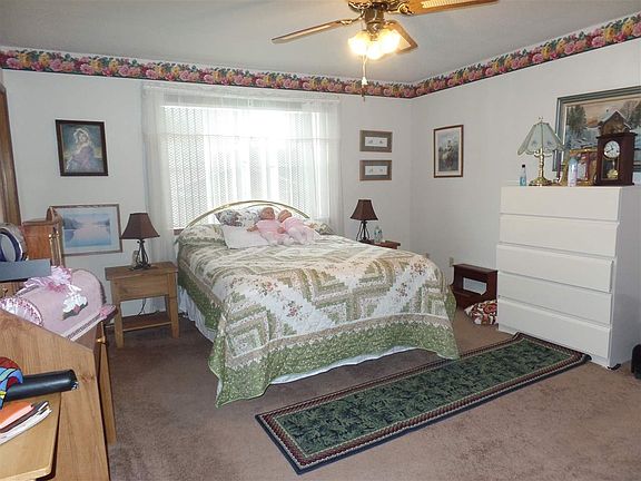 3rd image of 7800 Woodland Meadow Dr