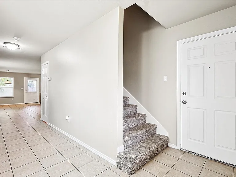 819 Parkplace Rdg — Photo 8