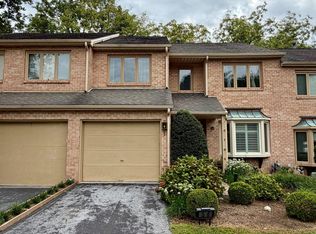 56 Treaty Dr, Chesterbrook, PA 19087