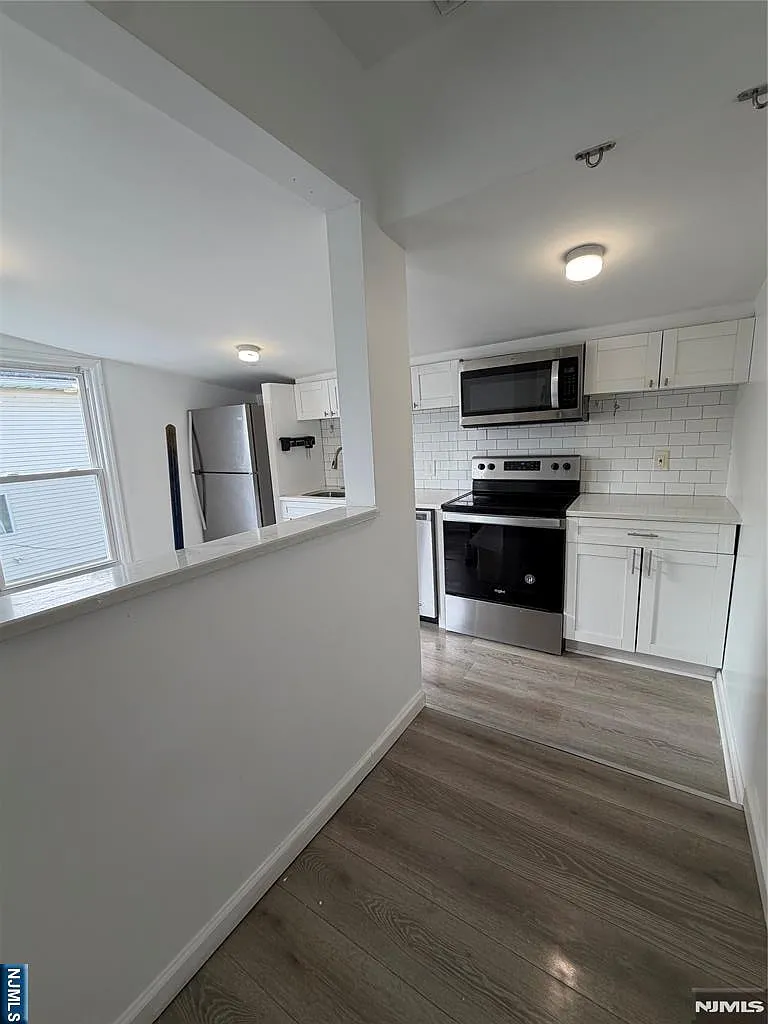 48 Entwistle Ave — Photo 4