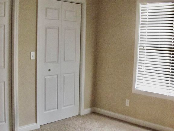 5th image of 108 S Carbon St APT D