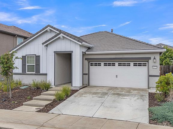 2nd image of Butterfly Ridge Drive