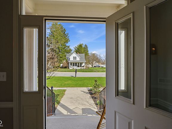 5th image of 600 N Elm St