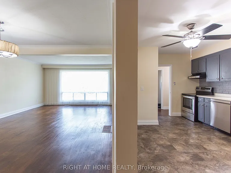 30 Northampton Dr — Photo 17