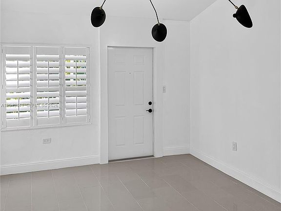 4th image of 525 NE 63rd St APT 4