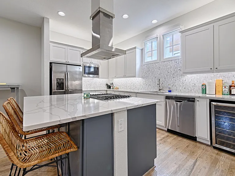 5089 Gaston Ave — Photo 10