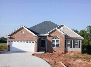 603 Saint Andrews, Advance, NC 27006