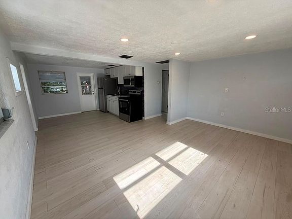 4th image of 1220 12TH AVENUE W