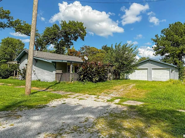 312 Washington Ave, Dowell, IL 62927