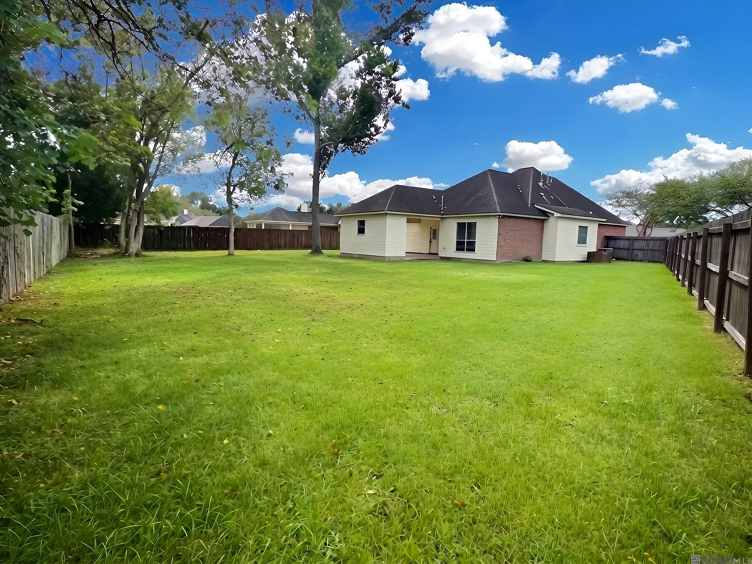 3 bed, 1625 sqft, $2,000 — Photo 2