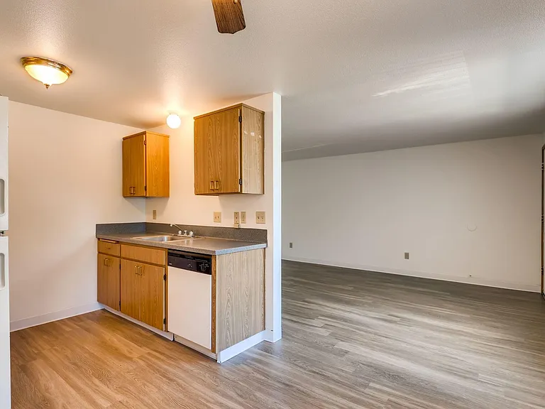 108 Village East Way SE — Photo 27