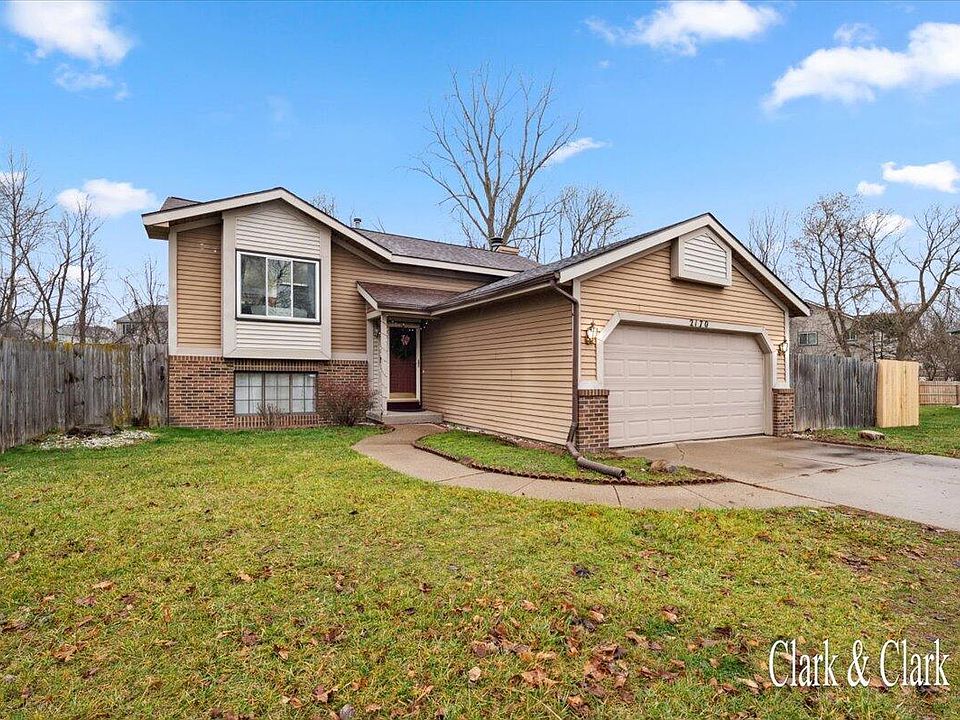 1st image of 2170 Brook Ct SE