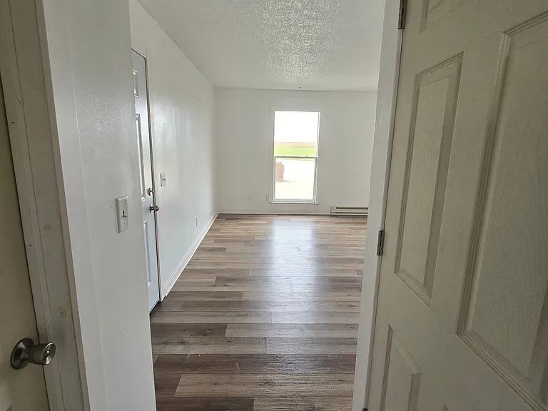 2 bed, 1.5 bath, $825 — Photo 19