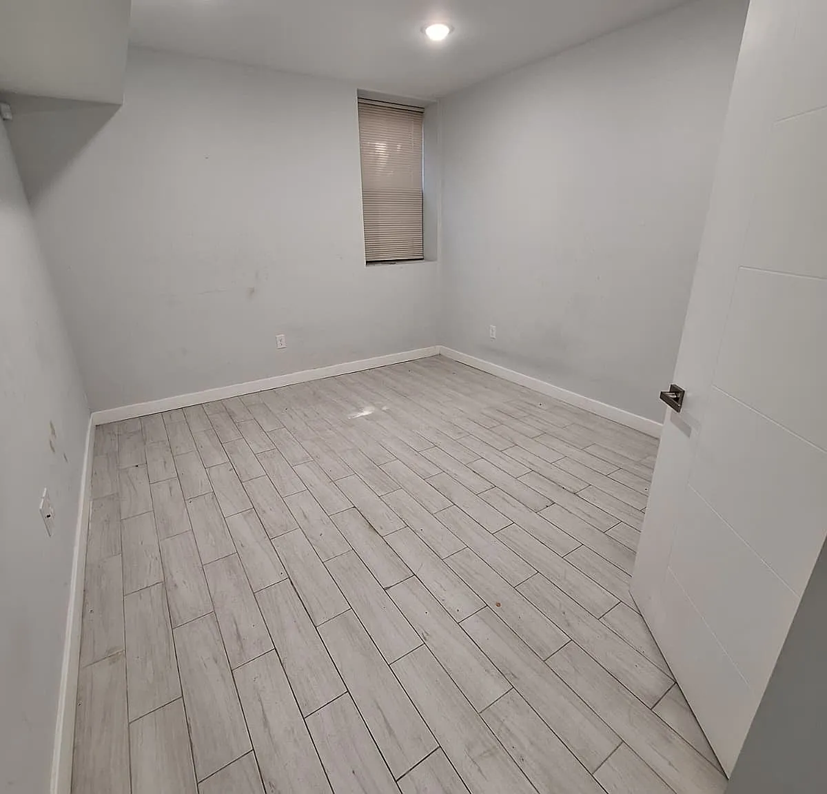 3 bed, 2.5 bath, 1850 sqft, $1,900 — Photo 2