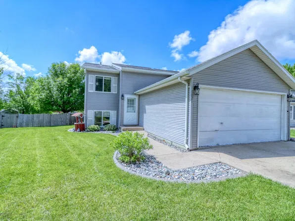 1021 15th Ave W, West Fargo, ND 58078