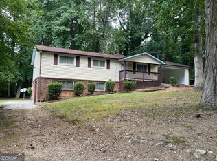 2069 Swan Ct, Riverdale, GA 30296