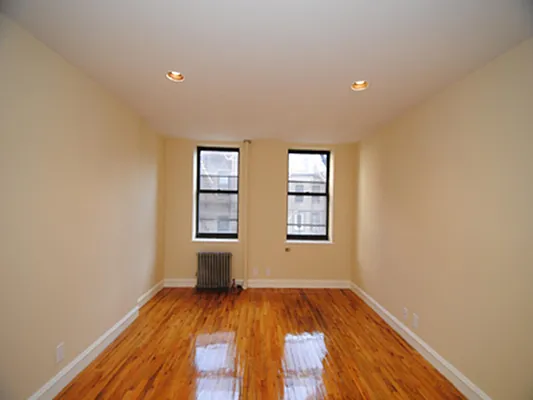 Rented by Buchbinder & Warren | media 7