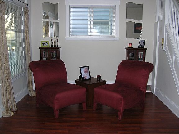 Sitting area across from family room.