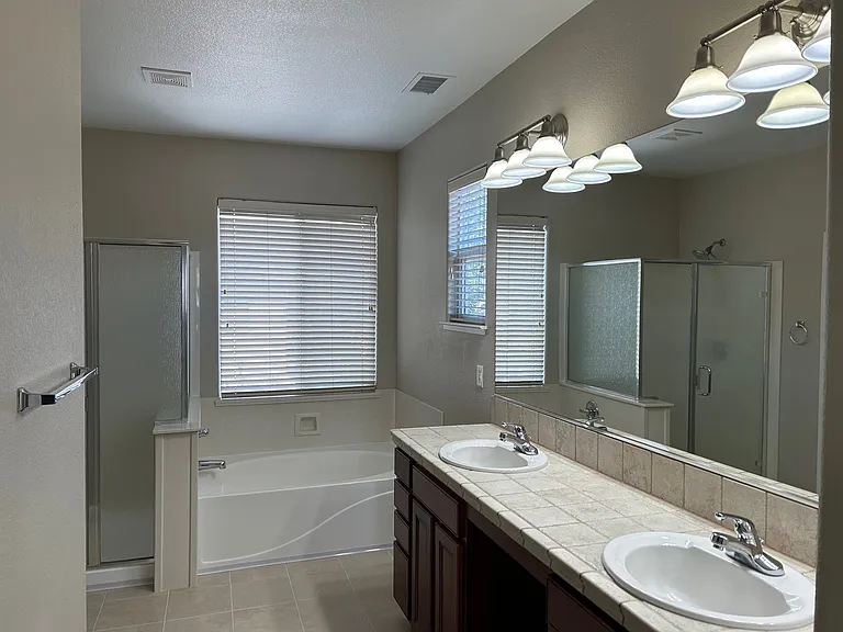 435 Stradella Ct — Photo 8