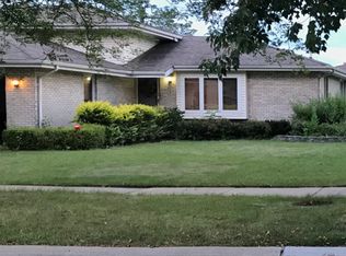 16424 Ironwood Dr, Tinley Park, IL
