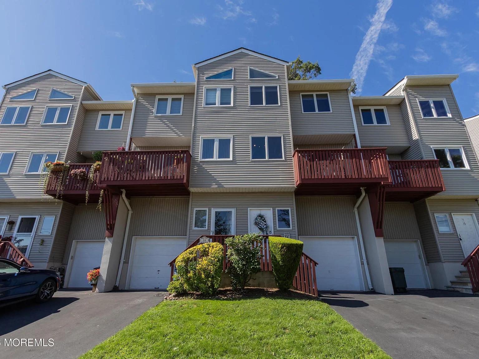 2 bed, 2.5 bath, 1496 sqft, $4,000 — Photo 2