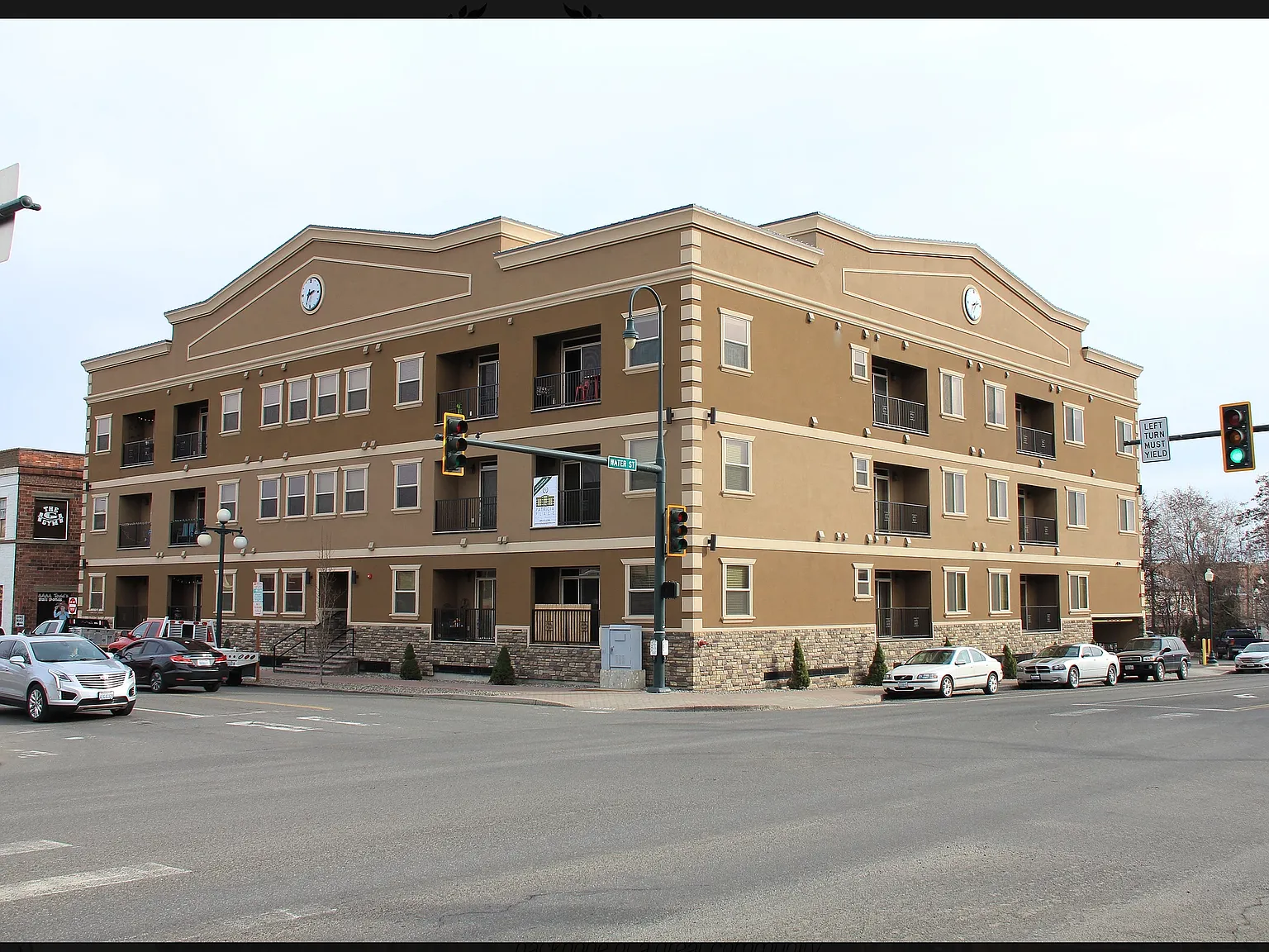 212 E 5th Ave — Photo 4