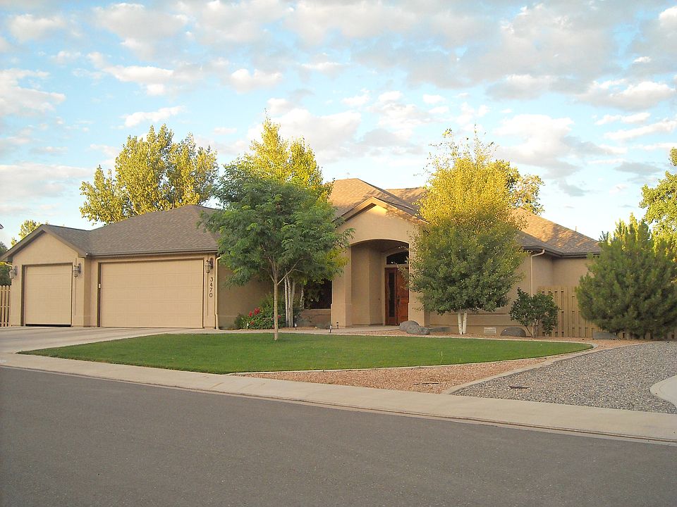 Front Yard/Entry