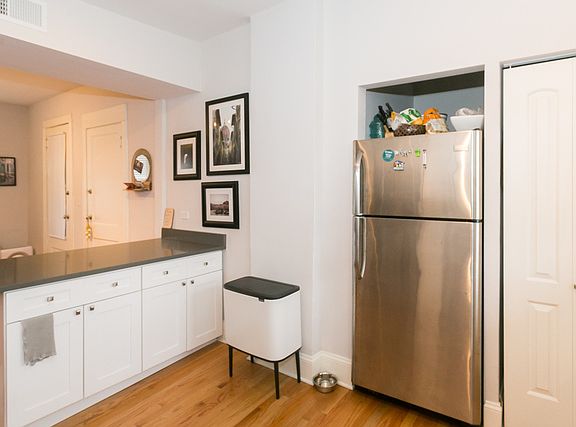 4th image of 3141 W Wellington Ave #2