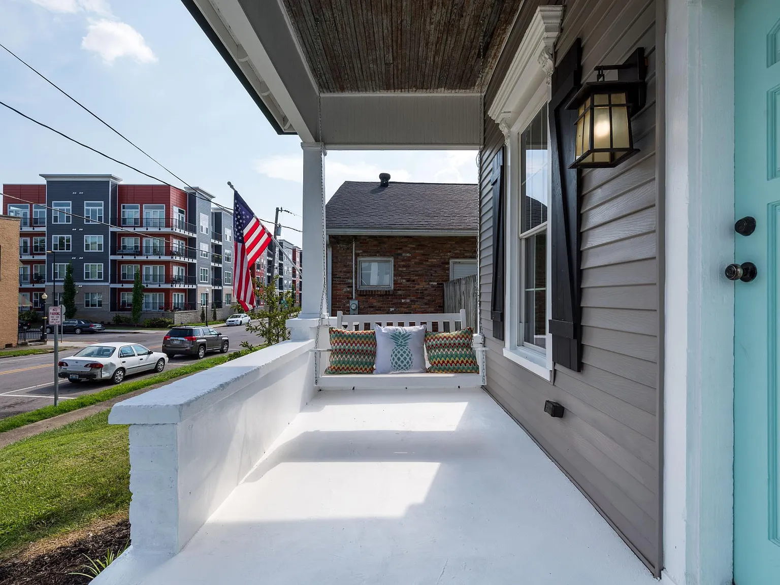 3 bed, 1555 sqft, $2,000 — Photo 3