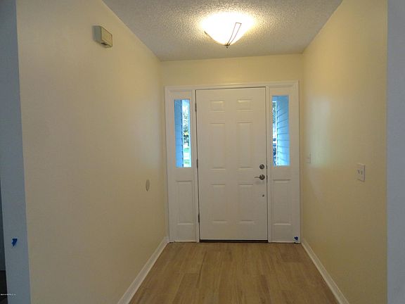 4th image of 3276 Debra Ct