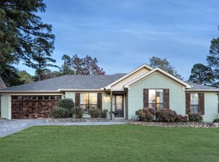 12 Winona Dr, Maumelle, AR 72113