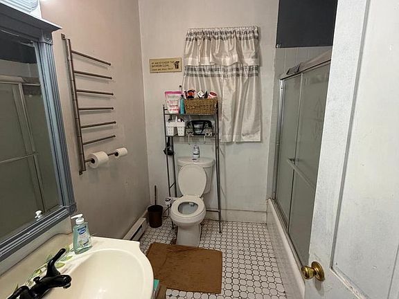 5th image of 2137 N Hope St