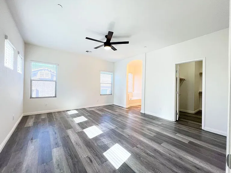 1146 Bobby Basin Ave — Photo 14