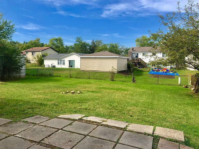 17830 Harvard Ln — Photo 6