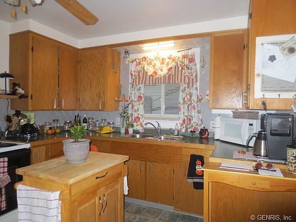 5th image of 231 West Ave
