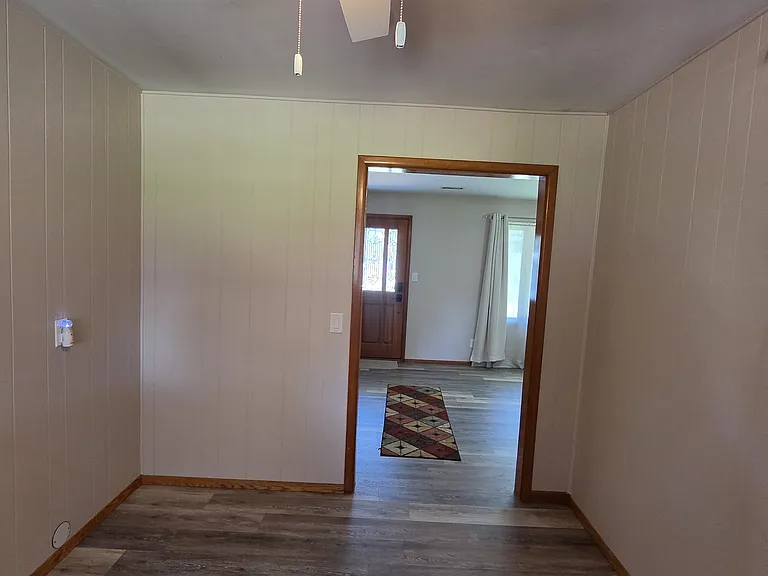 239 S Wire Ave — Photo 5