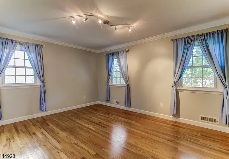 62 Candlewood Dr — Photo 13