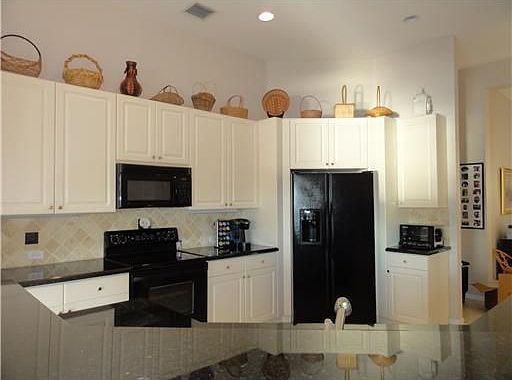 5th image of 8943 Diamonte Dr