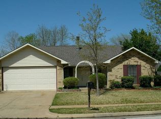 3821 Mulberry Ln, Bedford, TX 76021