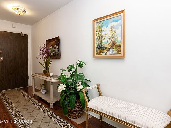 2nd image of 2050 Valencia Dr APT 404C