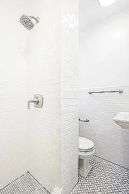 345 East 12th Street — Photo 4