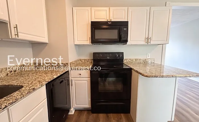 1921 Dabbs Ave — Photo 5