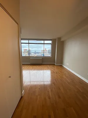 Rented by Bozzuto Management | media 28