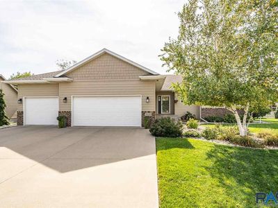5121 S Manchester Ct, Sioux Falls, SD, 57108
