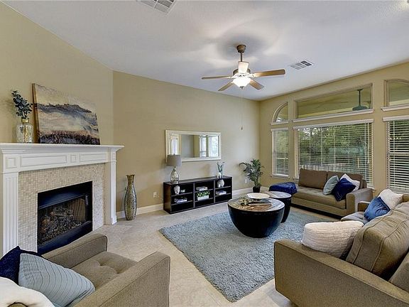 4th image of 271 Stone River Dr
