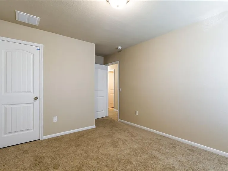 6521 Ranchito Dr — Photo 32